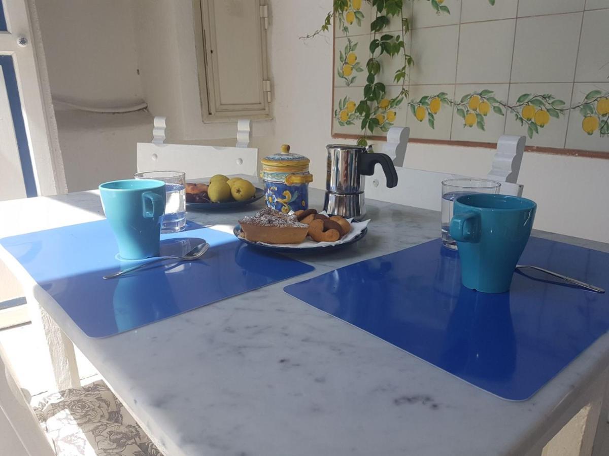 Ferienwohnung Con I Piedi Nell'Acqua Stromboli Exterior foto