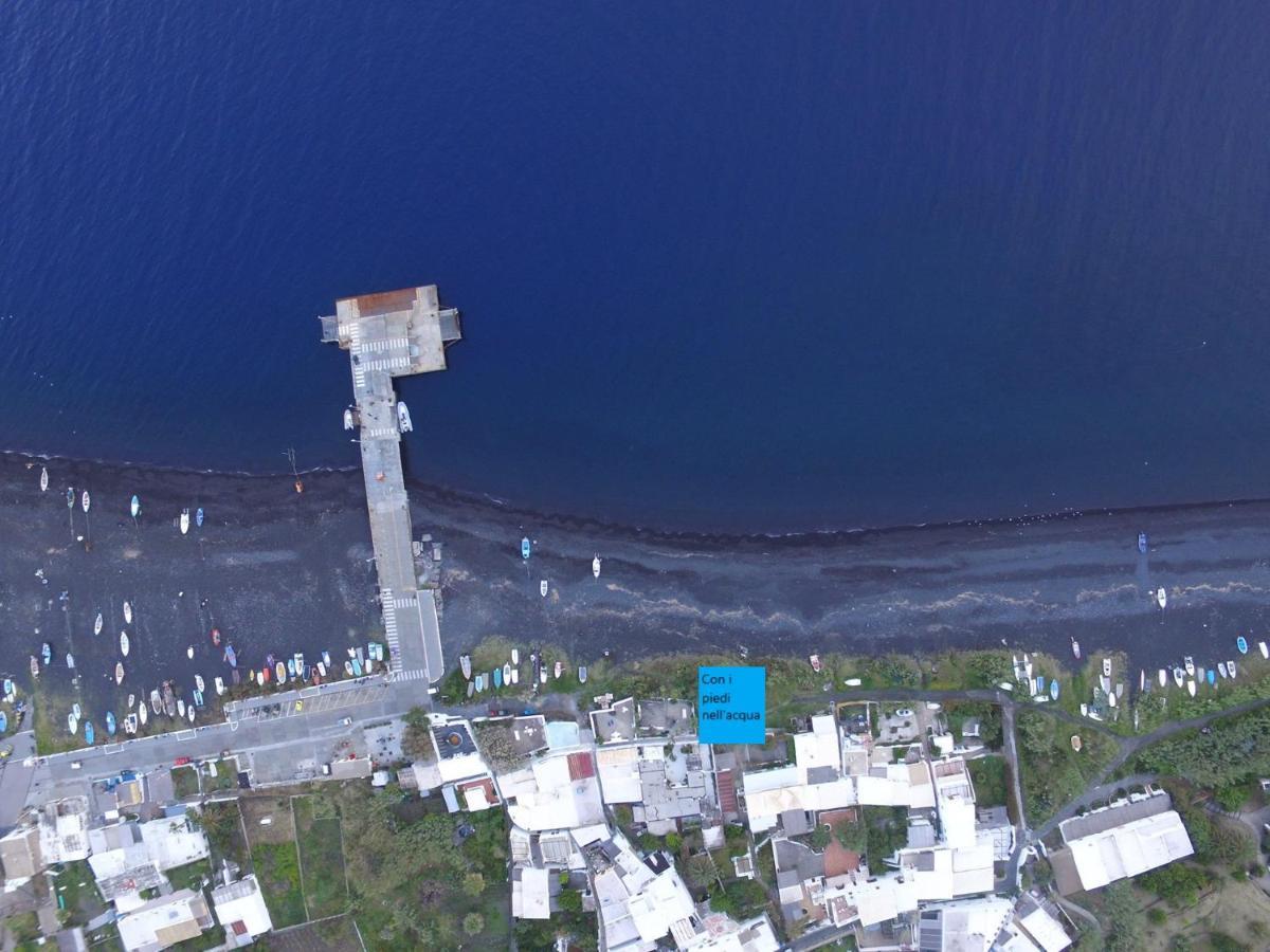 Ferienwohnung Con I Piedi Nell'Acqua Stromboli Exterior foto
